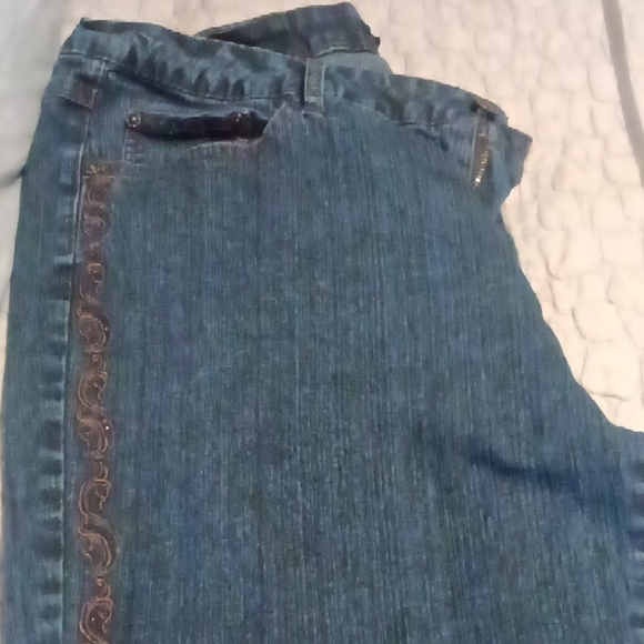 Women's Blue Jeans - Picture 1 of 8